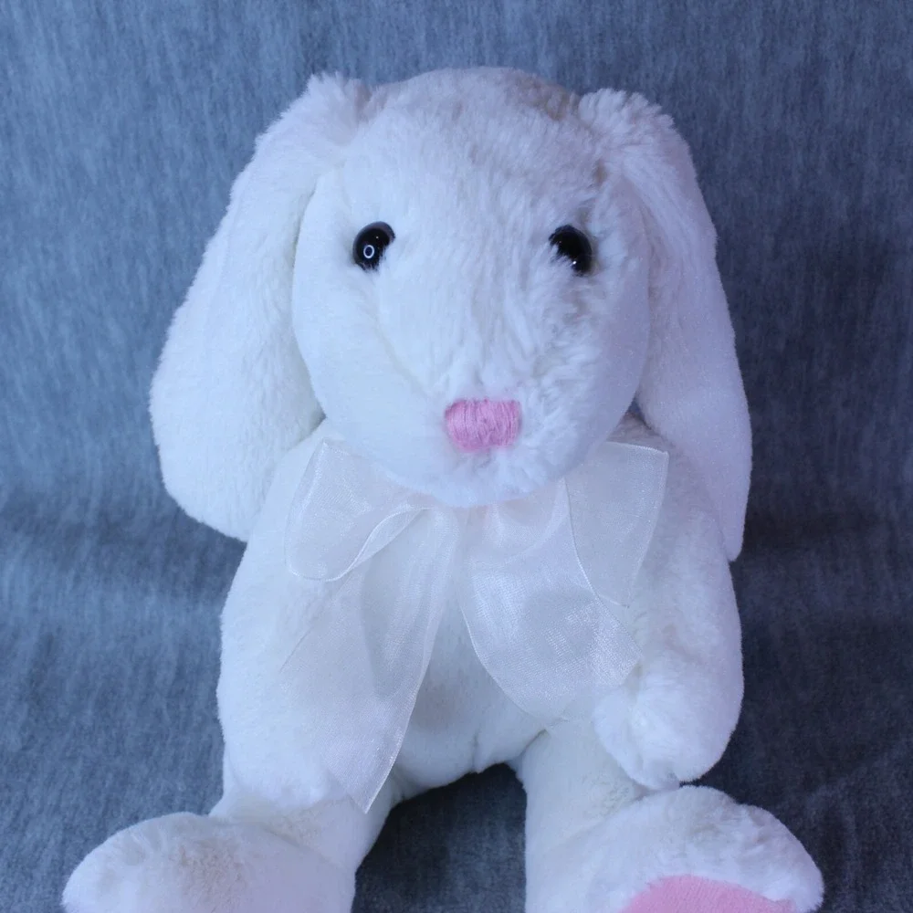 BUNNY RABBIT WHITE 10